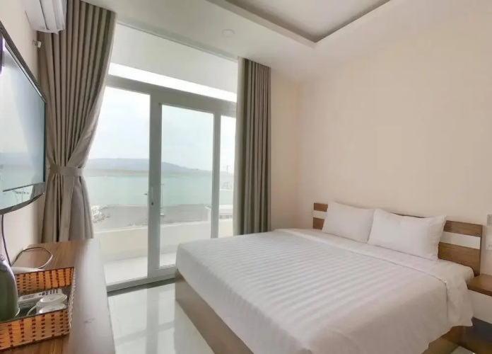 Cliff Hotel