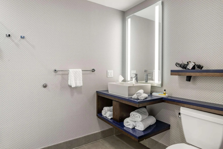 Glo Best Western  Savannah-Gateway I-95 photo 11