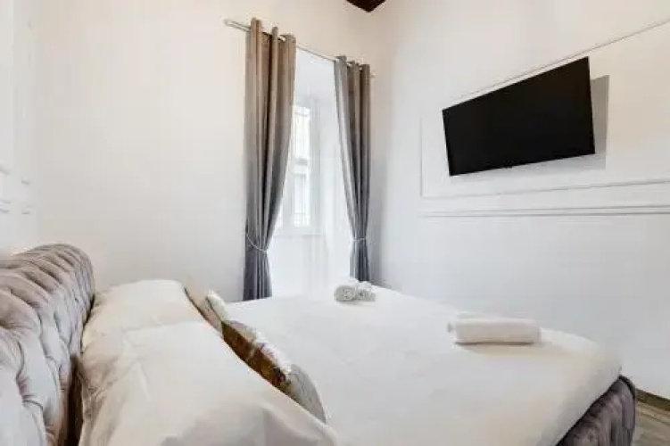New!! Trevi Fountain - Romedreamhome