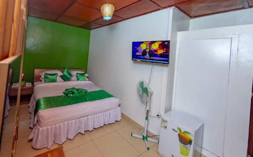 B.Maurice Guest House