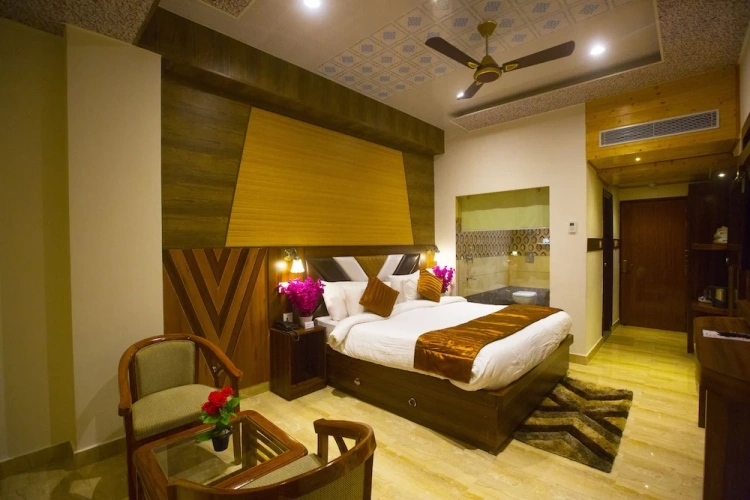 Premium Double room with city view