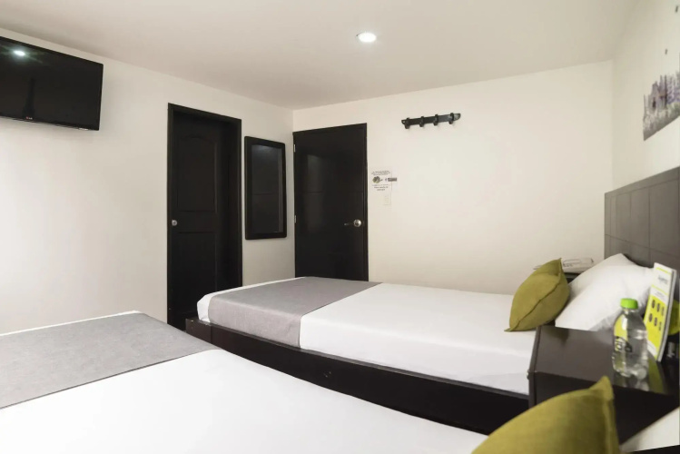 Hotel Dorado 100