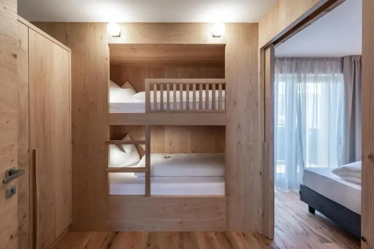 2 Bedrooms Apartment