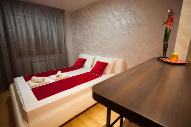 Gentleman Dog Apartment