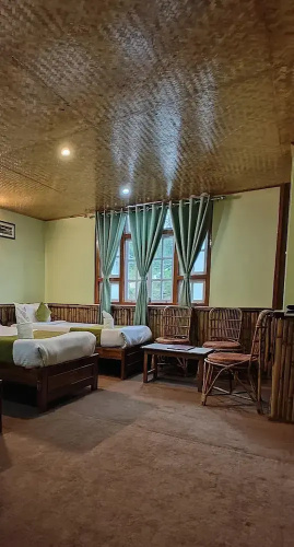 Hotel Ravongla Star