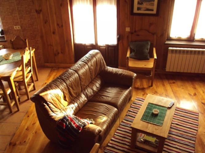 2 Bedrooms Cottage