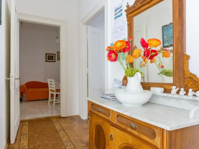 Quadruple Apartment