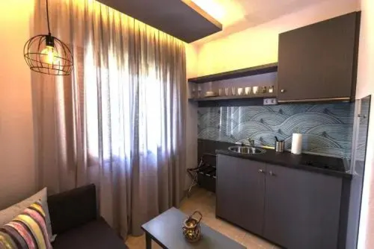 Aliston Hotel Studios