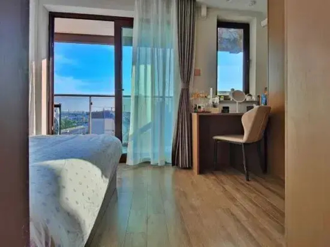 Port Apartment