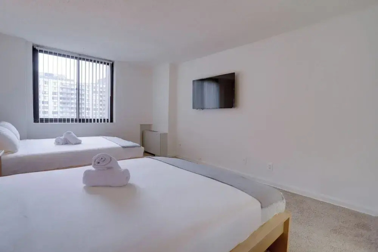 Convenient Apt Near Airport