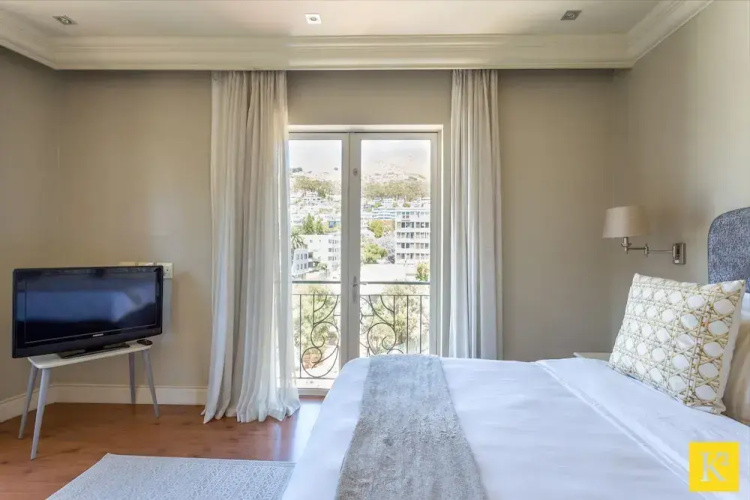 Unit 613 Cape Royale Apartments