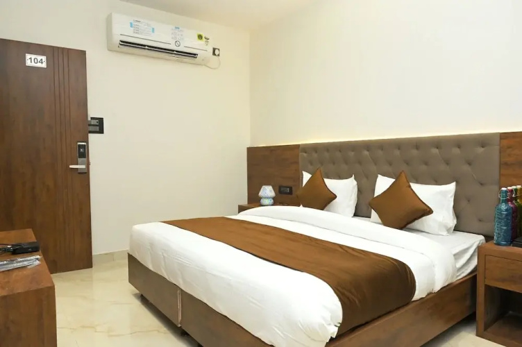 hotel sapphire