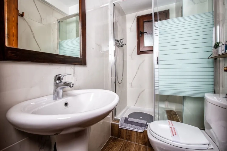 Standard Twin room with balcony