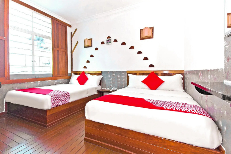 Hotel Five 2