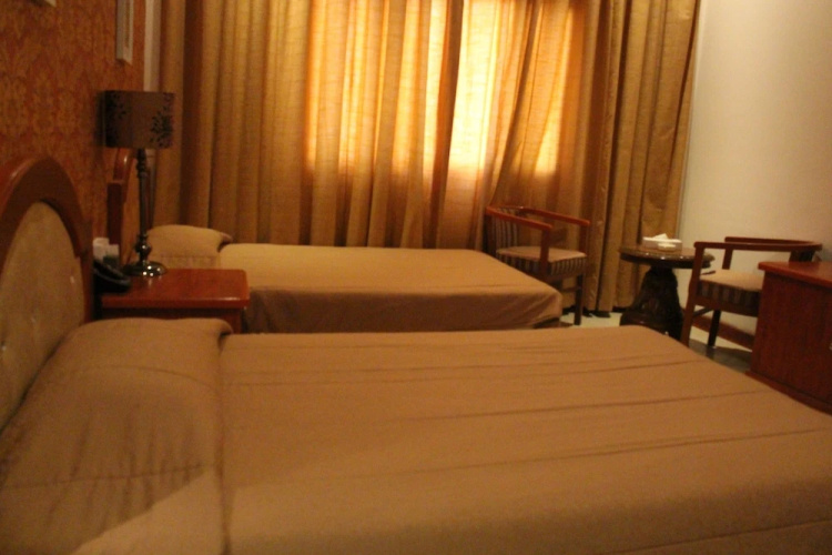 Riviera Hotel