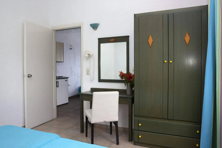 Romantica Hotel Apartments