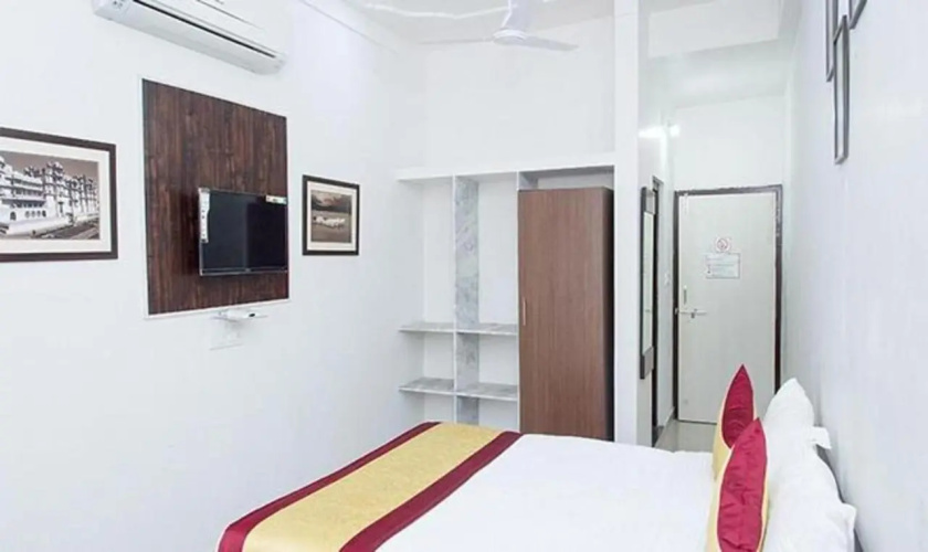 Fabhotel Prime Vallabh Villas