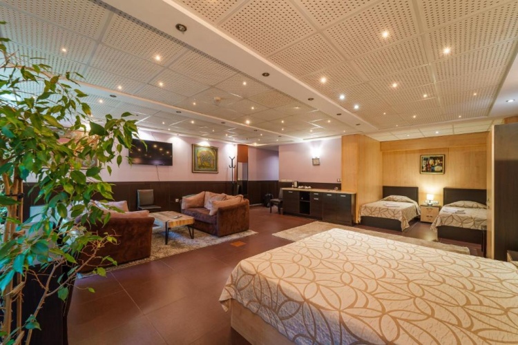 Deluxe Quadruple room