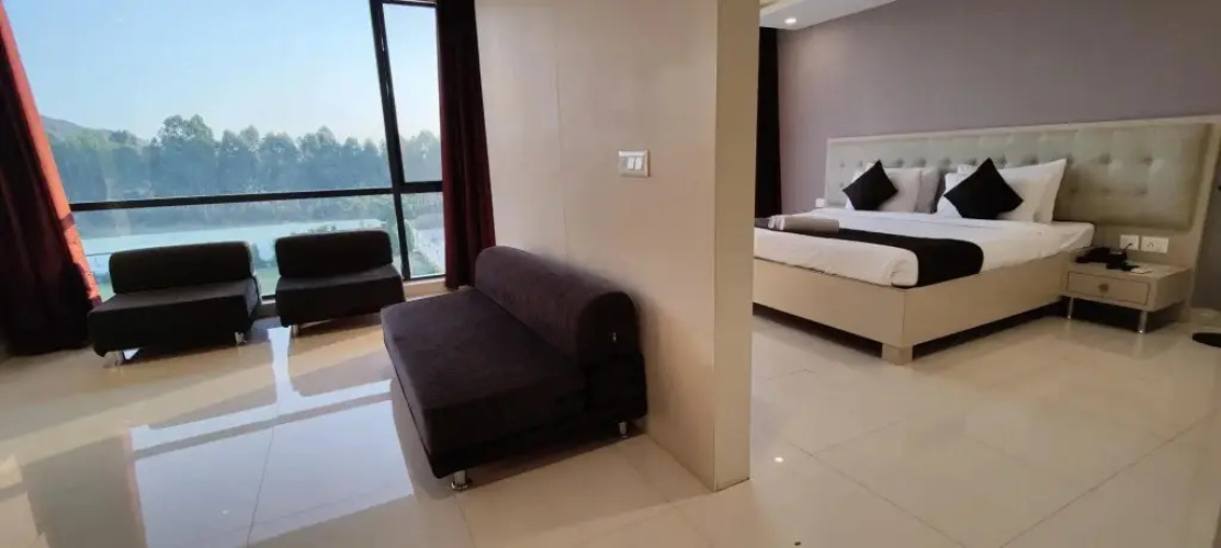 White Mist Resort by Happy Retreats