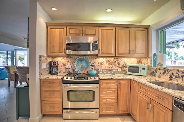 4 Bedrooms Cottage