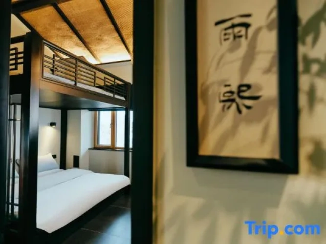 Standard room with city view