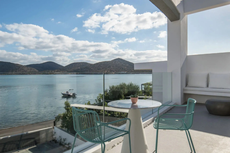 Villa Mimaze Minimalist Living