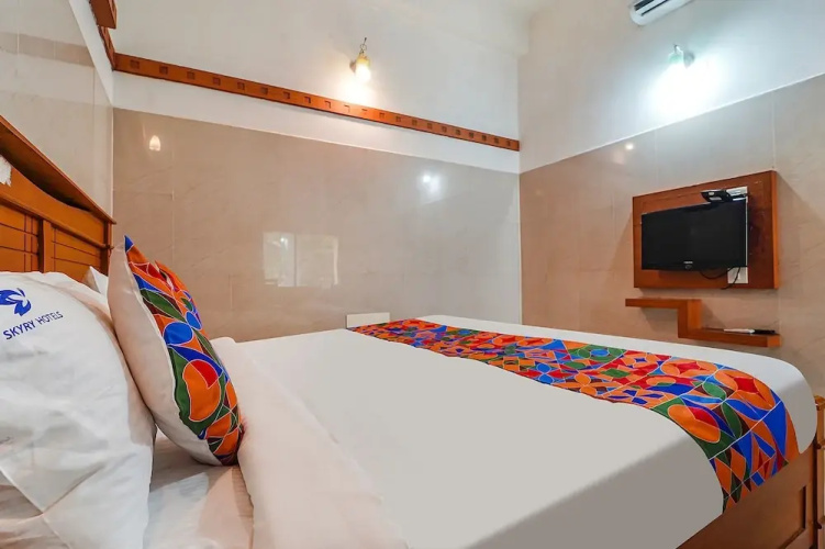 Fabhotel Skyry I