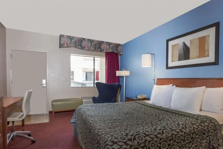 Days Inn & Suites Mesa
