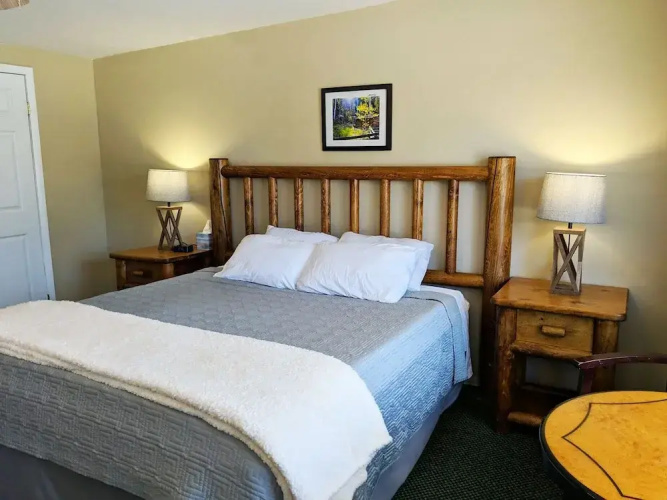 Paiute Trails Inn