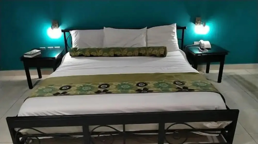 Davies Hotels