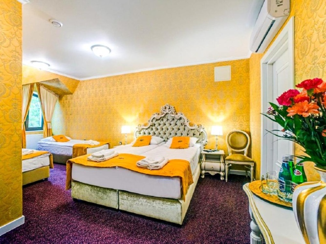 Deluxe Quadruple room