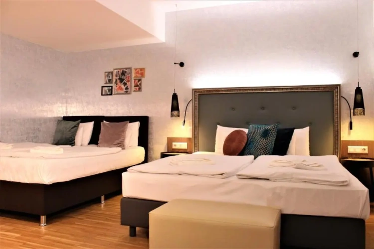 Deluxe Quadruple room