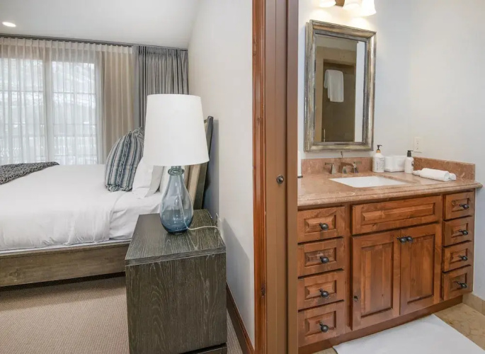 Ritz Carlton Vail #402 4 Bedroom Condo