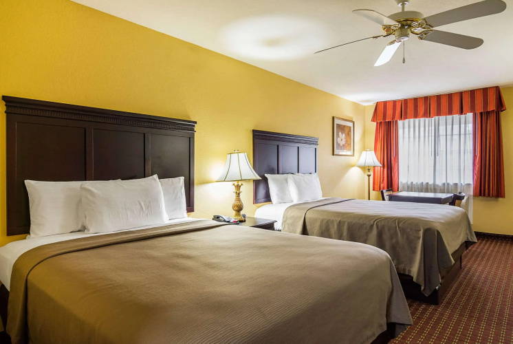 Bryant Inn & Suites