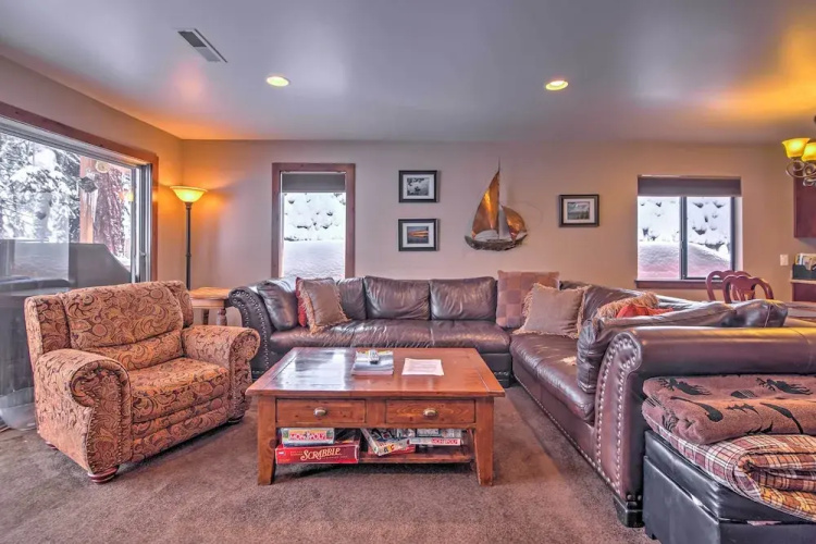 Private Deck & Community Pool: Incline Village Gem