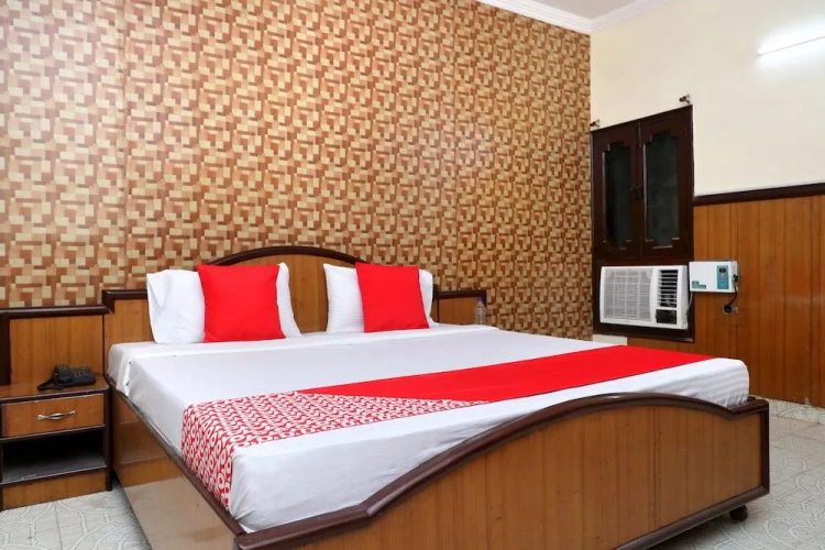 Oyo 24326 Ab Hotel