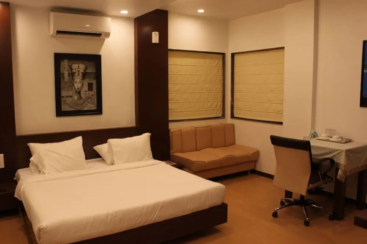 Grand room