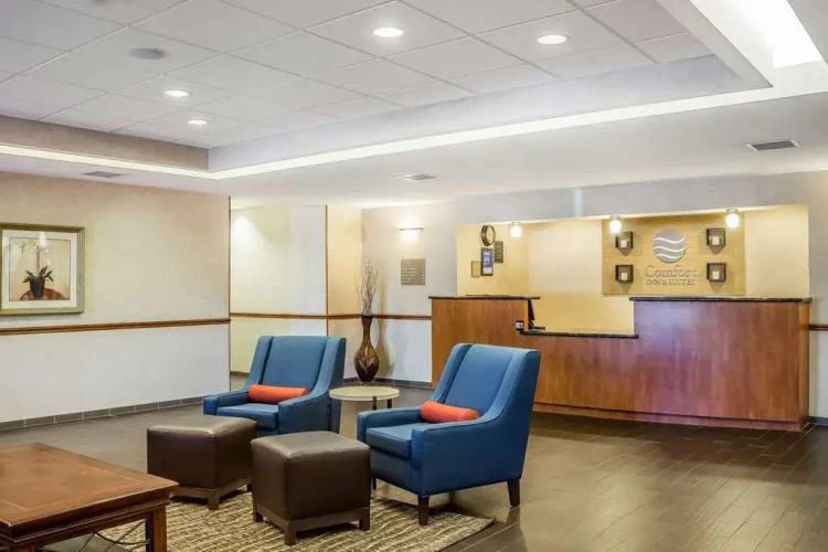 Comfort Inn & Suites