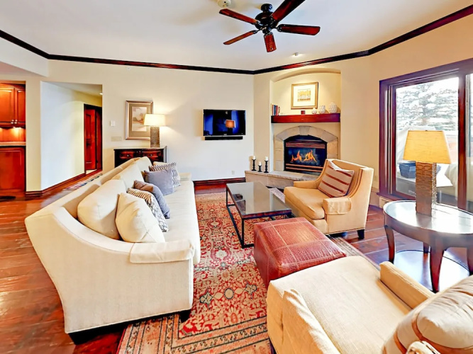 31 Avondale #105 - 3 Br Condo