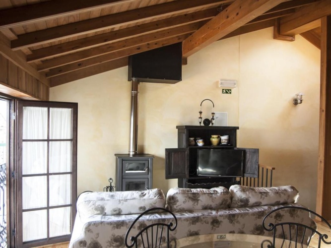 3 Bedrooms Cottage