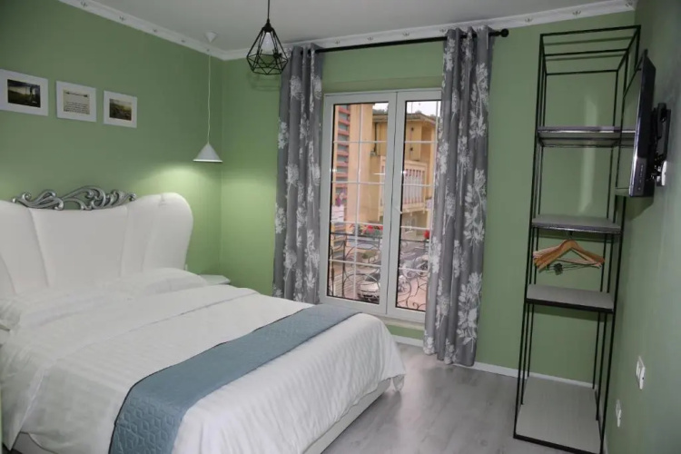Funky Guest House & Adventures