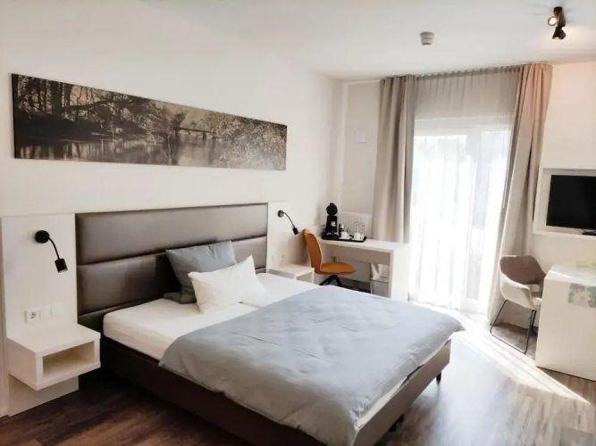 Amper Art Hotel