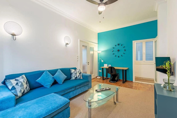 Roubnb 2 Acropolis Apt