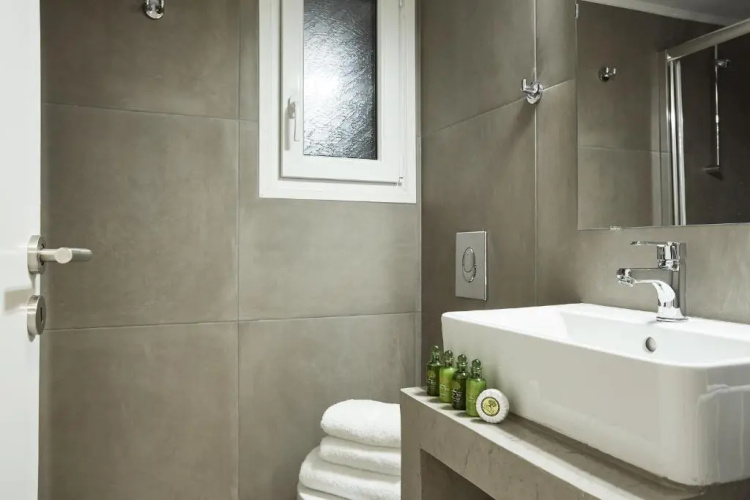 Charming Studio Apartment