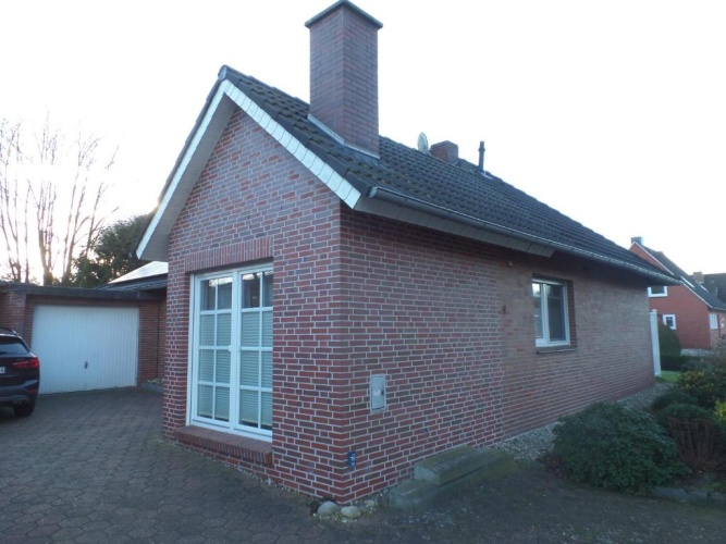 4 Bedrooms Cottage