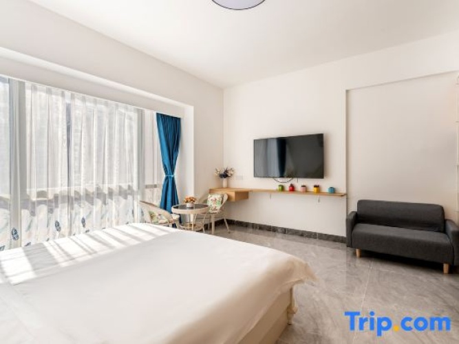 Deluxe Double room with city view