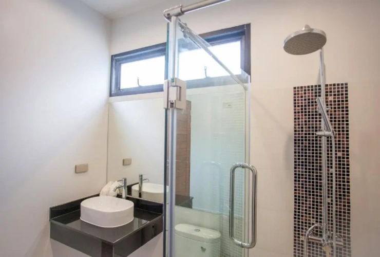 2 Bedrooms Villa