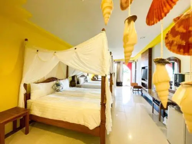 8 Villa Resort