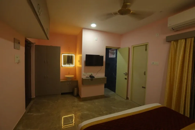 Deluxe Double room with balcony and with lake view