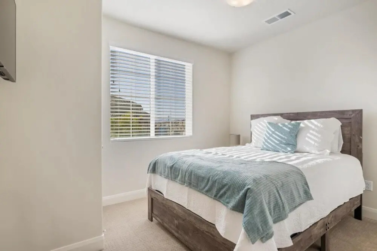 Holiday Hideaway 5 Bedroom Townhouse